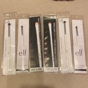 ELF & Wet n Wild Concealer Crease Brush  
Lot of 6